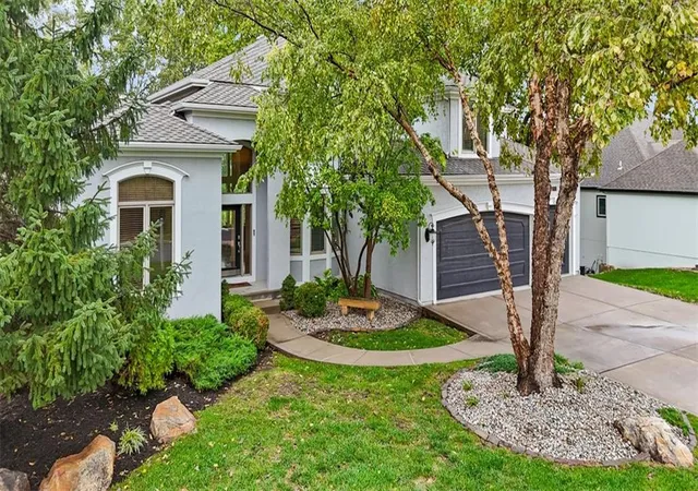 Photo 1 of Single family home for sale at 9920 Skyview Ln, Lenexa, KS 66220 | MLS# 2647550 | Listing updated on 2026-10-17