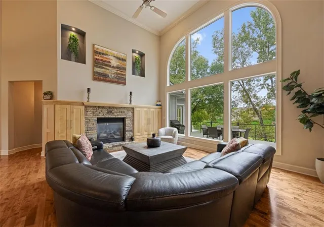 Photo 4 of Single family home for sale at 9920 Skyview Ln, Lenexa, KS 66220 | MLS# 2647550 | Listing updated on 2026-10-17