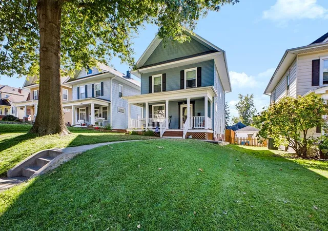 Photo 3 of Single family home for sale at 2718 Renick St, Saint Joseph, MO 64507 | MLS# 2647551 | Listing updated on 2026-10-22
