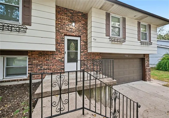 Photo 1 of Single family home for sale at 704 N 20th Street, Leavenworth, KS 66048 | MLS# 2647554 | Listing updated on 2026-10-29