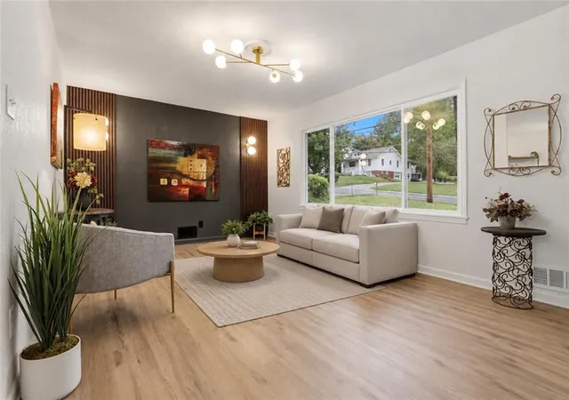Photo 3 of Single family home for sale at 2919 NE Russell Rd, Kansas City, MO 64117 | MLS# 2647555 | Listing updated on 2026-10-22