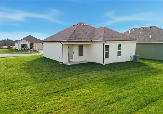 Photo 3 of Single family home for sale at 20373 W 195th Street, Spring Hill, KS 66083 | MLS# 2647561 | Listing updated on 2026-10-19