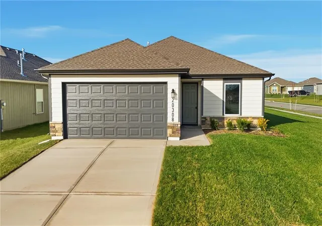 Photo 3 of Single family home for sale at 20373 W 195th Street, Spring Hill, KS 66083 | MLS# 2647561 | Listing updated on 2026-10-19
