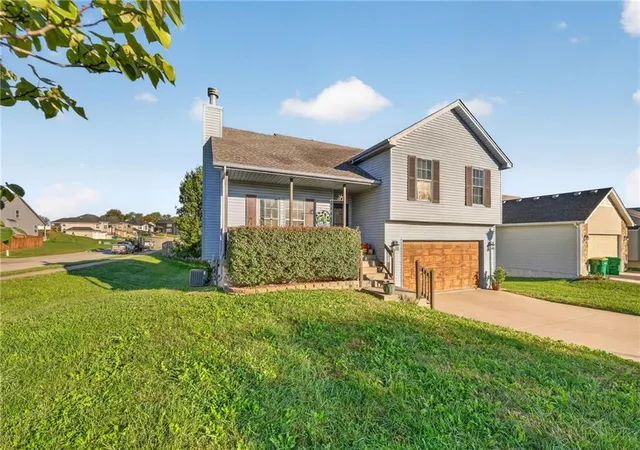 Photo 2 of Single family home for sale at 2510 N 111th Terrace, Kansas City, KS 66109 | MLS# 2647563 | Listing updated on 2026-10-21