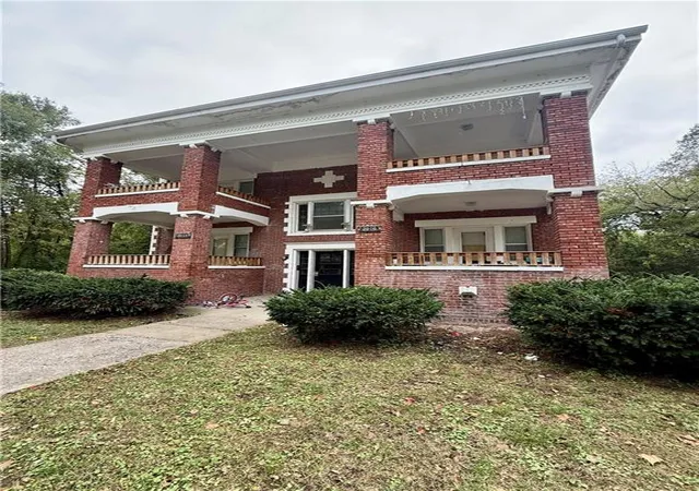 Photo 3 of Multi family home for sale at 3016 Olive St, Kansas City, MO 64109 | MLS# 2647567 | Listing updated on 2026-10-22