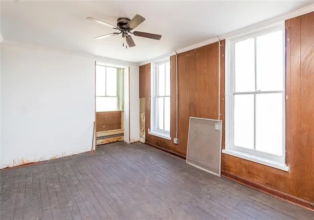 Photo 3 of Sale Pending at 1720 Savannah Ave, Saint Joseph, MO 64505 | MLS# 2647569 | Listing updated on 2026-10-19