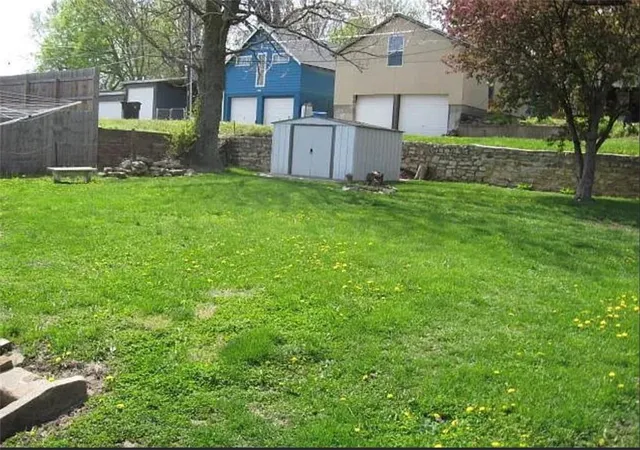 Photo 3 of Sale Pending at 1720 Savannah Ave, Saint Joseph, MO 64505 | MLS# 2647569 | Listing updated on 2026-10-21