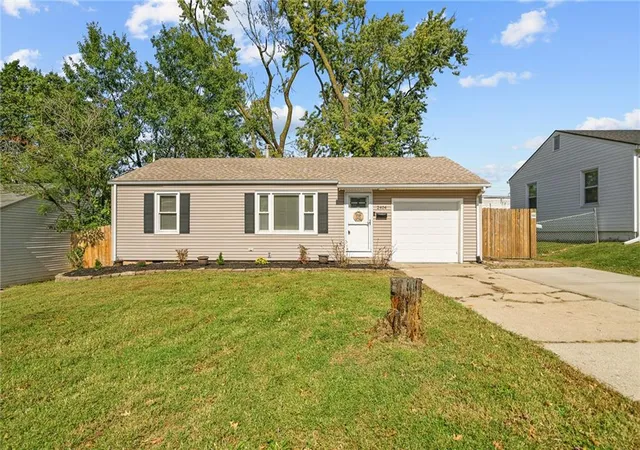 Photo 1 of Single family home for sale at 2404 Ne 60th Street, Kansas City, MO 64118 | MLS# 2647578 | Listing updated on 2026-10-18