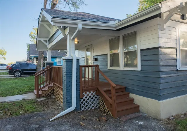 Photo 4 of Single family home for sale at 1951 N 28th Street, Kansas City, KS 66104 | MLS# 2647581 | Listing updated on 2026-10-23