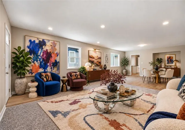 Photo 4 of Sale Pending at 817 Pawnee St, Leavenworth, KS 66048 | MLS# 2647583 | Listing updated on 2026-10-22