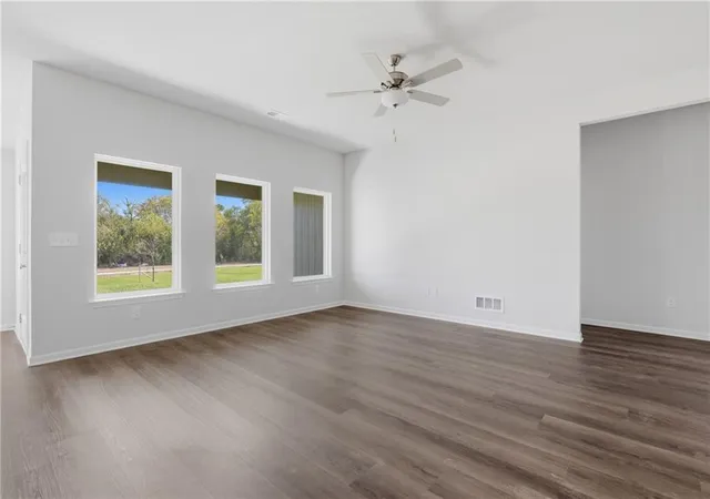 Photo 4 of Single family home for sale at 813 N Buckeye St, Gardner, KS 66030 | MLS# 2647585 | Listing updated on 2026-10-19