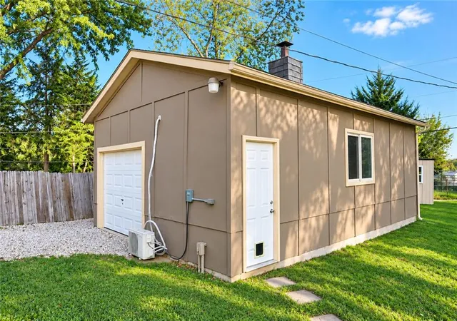 Photo 21 of Single family home for sale at 1113 W 3rd Circle, Edgerton, KS 66021 | MLS# 2647595 | Listing updated on 2026-10-19