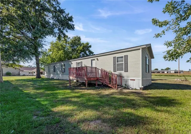 Photo 1 of Single family home for sale at 634 Monroe St, Pomona, KS 66076 | MLS# 2647597 | Listing updated on 2026-10-22