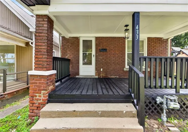 Photo 3 of Single family home for sale at 433 Oakley Ave, Kansas City, MO 64123 | MLS# 2647601 | Listing updated on 2026-10-20