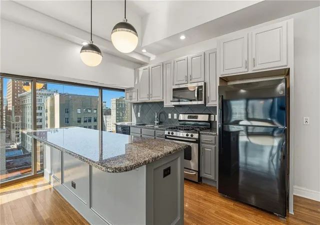 Photo 1 of Condo for sale at 1101 Walnut St #907, Kansas City, MO 64106 | MLS# 2647608 | Listing updated on 2026-10-22