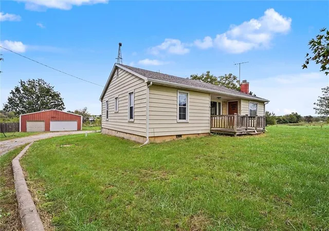 Photo 3 of Single family home for sale at 794 E 1650 Road, Baldwin City, KS 66006 | MLS# 2647609 | Listing updated on 2026-10-22