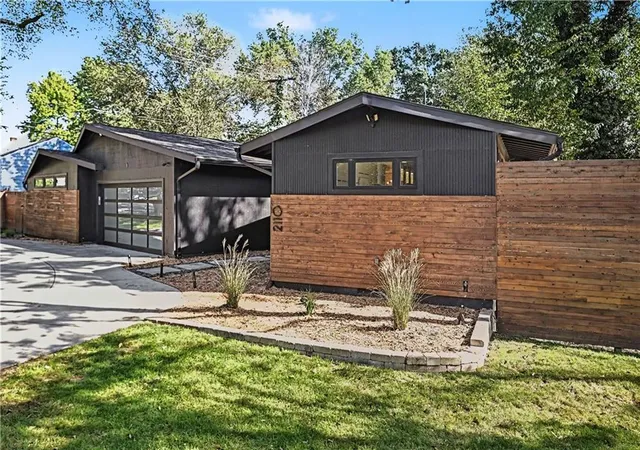 Photo 3 of Single family home for sale at 2110 W 71st Terrace, Prairie Village, KS 66208 | MLS# 2647611 | Listing updated on 2026-10-22