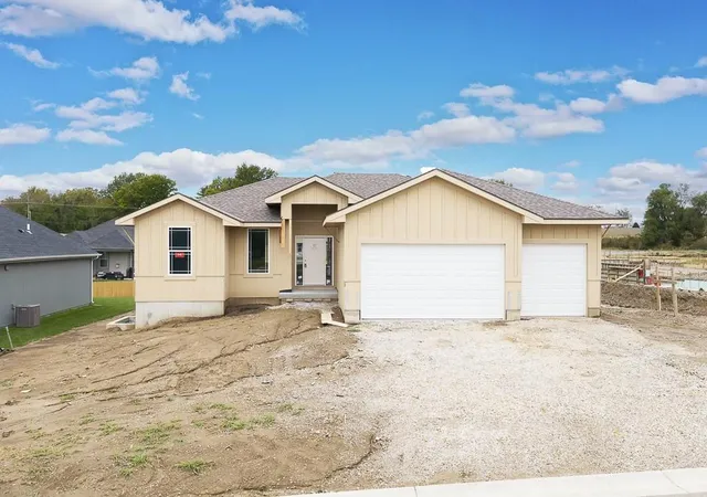 Single family home for sale at 12940 Sewell Ave, Kansas City, KS 66109 | MLS# 2647615