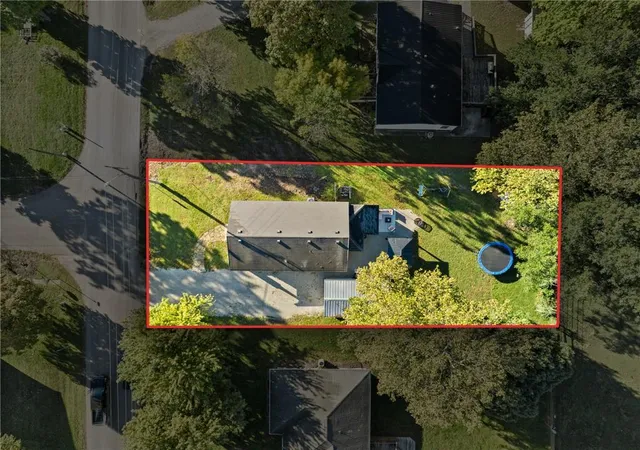 Photo 1 of Single family home for sale at 402 S Olive St, Gallatin, MO 64640 | MLS# 2647617 | Listing updated on 2026-10-22