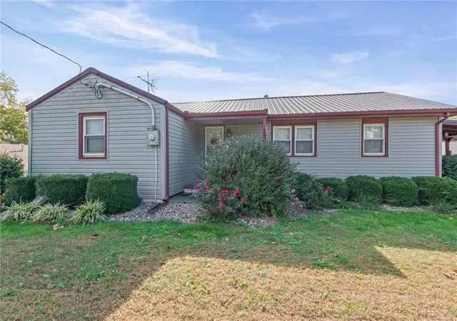 Photo 1 of Single family home for sale at 203 Frank St, Edgerton, MO 64444 | MLS# 2647630 | Listing updated on 2026-10-25