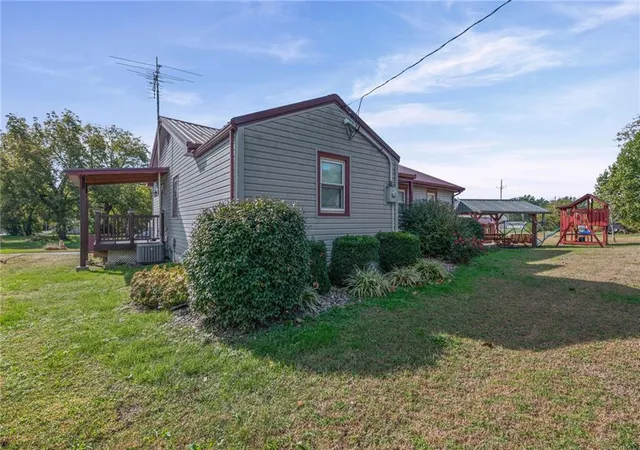 Photo 3 of Single family home for sale at 203 Frank St, Edgerton, MO 64444 | MLS# 2647630 | Listing updated on 2026-10-25