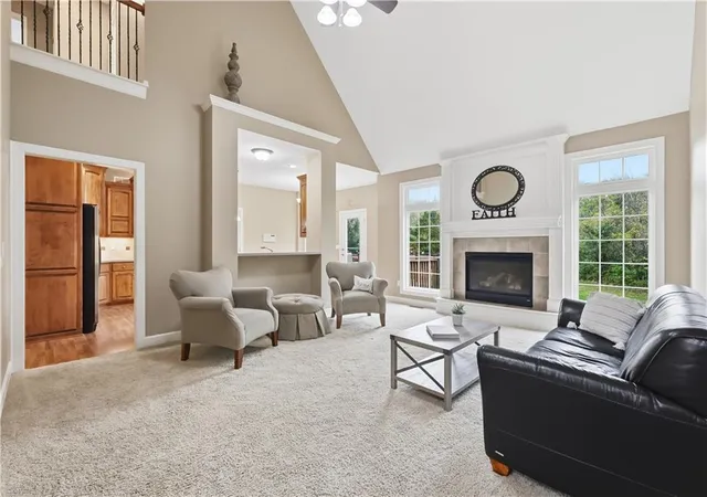 Photo 4 of Single family home for sale at 805 SE Willow Pl, Blue Springs, MO 64014 | MLS# 2647632 | Listing updated on 2026-10-19