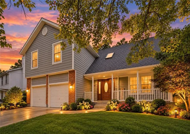 Photo 1 of Single family home for sale at 15821 Horton Ct, Overland Park, KS 66223 | MLS# 2647633 | Listing updated on 2026-10-22