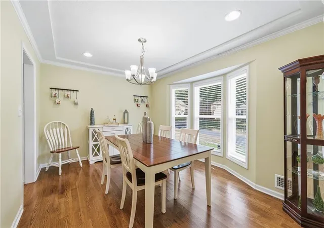 Photo 3 of Single family home for sale at 800 SW Savannah Dr, Lees Summit, MO 64081 | MLS# 2647635 | Listing updated on 2026-10-22
