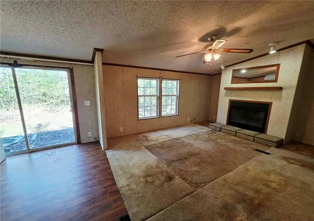 Photo 3 of Single family home for sale at 25 Mine Crk Cir, Mound City, KS 66056 | MLS# 2647639 | Listing updated on 2026-10-21