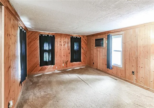 Photo 2 of Single family home for sale at 606 Lindy Ln, Holden, MO 64040 | MLS# 2647646 | Listing updated on 2026-10-22