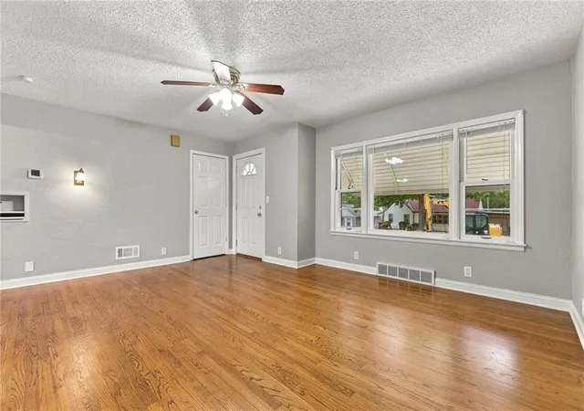 Photo 3 of Single family home for sale at 10601 E Sheley Rd, Independence, MO 64052 | MLS# 2647654 | Listing updated on 2026-10-18