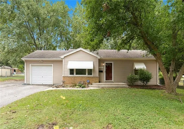 Photo 1 of Single family home for sale at 10601 E Sheley Rd, Independence, MO 64052 | MLS# 2647654 | Listing updated on 2026-10-28