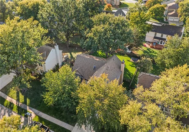 Photo 4 of Single family home for sale at 811 N Mesa St, Olathe, KS 66061 | MLS# 2647665 | Listing updated on 2026-10-23