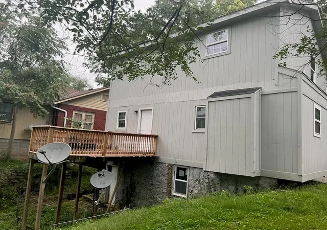Photo 2 of Single family home for sale at 526 S Brookside Ave, Independence, MO 64053 | MLS# 2647666 | Listing updated on 2026-10-21