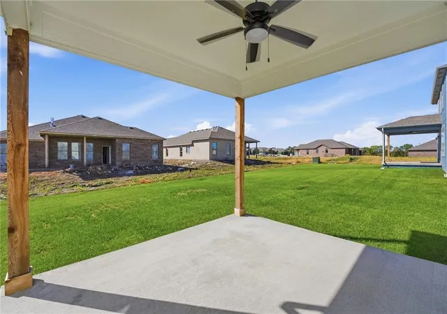 Photo 3 of Single family home for sale at 18425 W 195th Street, Spring Hill, KS 66083 | MLS# 2647674 | Listing updated on 2026-10-22
