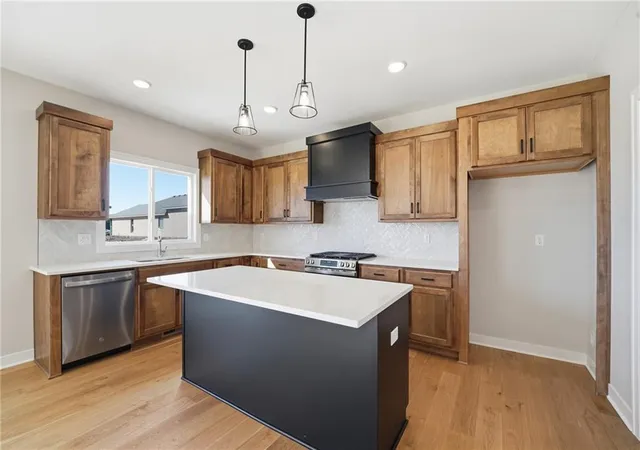 Photo 4 of Single family home for sale at 18425 W 195th Street, Spring Hill, KS 66083 | MLS# 2647674 | Listing updated on 2026-10-22