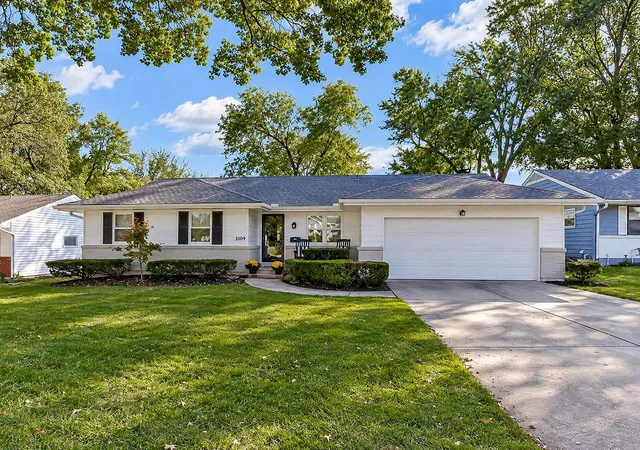 Single family home for sale at 3109 W 79th Terrace, Prairie Village, KS 66208 | MLS# 2647680