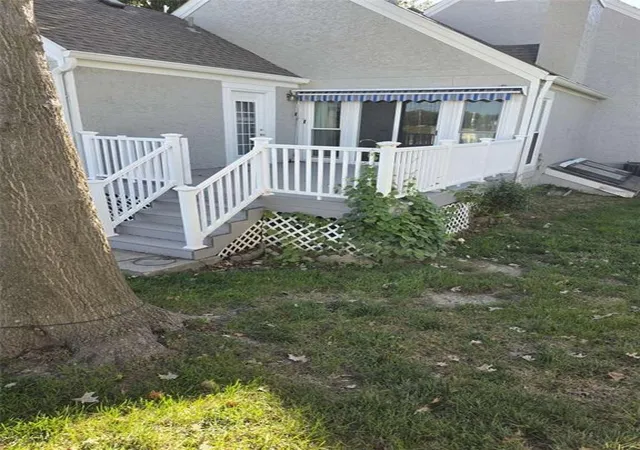 Photo 3 of Townhouse for sale at 9704 N Locust Dr, Kansas City, MO 64155 | MLS# 2647689 | Listing updated on 2026-10-19