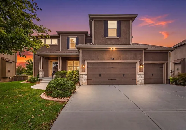 Photo 1 of Single family home for sale at 104 Sw Shores Dr, Lees Summit, MO 64064 | MLS# 2647691 | Listing updated on 2026-10-21