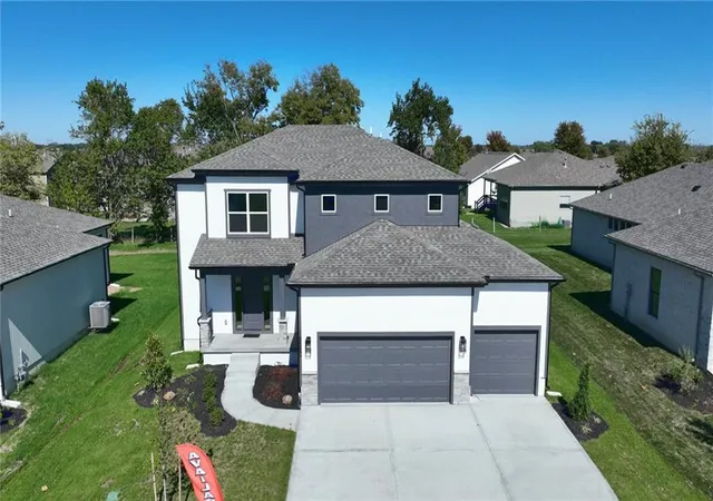 Photo 3 of Single family home for sale at 18550 W 195th Street, Spring Hill, KS 66083 | MLS# 2647699 | Listing updated on 2026-10-22
