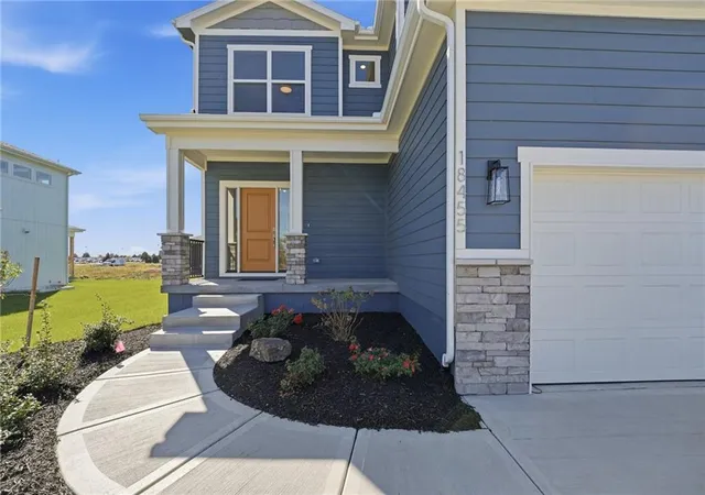 Photo 2 of Single family home for sale at 18455 W 195th Street, Spring Hill, KS 66083 | MLS# 2647705 | Listing updated on 2026-10-22