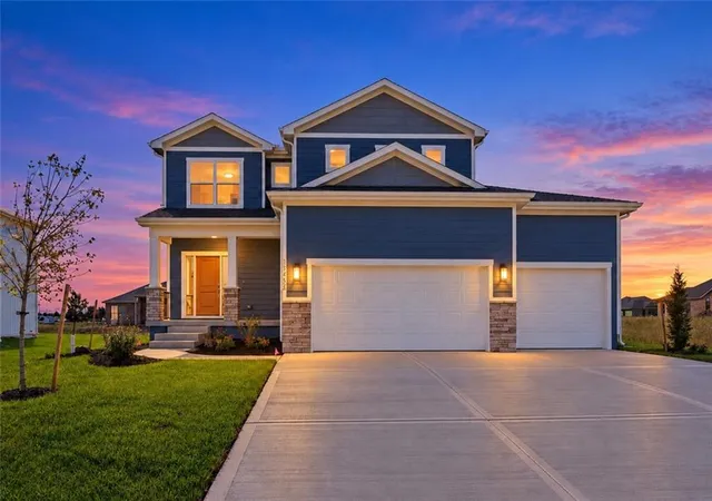 Photo 1 of Single family home for sale at 18455 W 195th Street, Spring Hill, KS 66083 | MLS# 2647705 | Listing updated on 2026-10-22