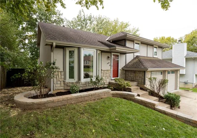 Photo 2 of Single family home for sale at 140 Debra St, Lansing, KS 66043 | MLS# 2647711 | Listing updated on 2026-10-22
