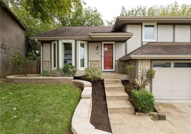 Photo 3 of Single family home for sale at 140 Debra St, Lansing, KS 66043 | MLS# 2647711 | Listing updated on 2026-10-22