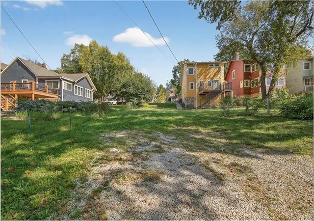Photo 2 of Land for sale at 4112 Holmes St, Kansas City, MO 64110 | MLS# 2647714 | Listing updated on 2026-10-28
