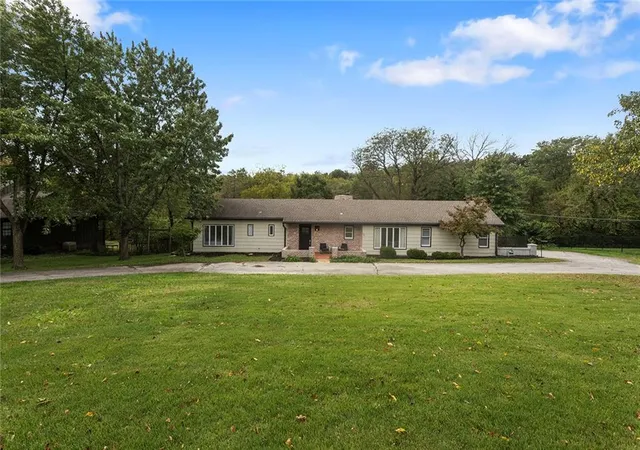 Photo 1 of Single family home for sale at 9730 State Line Rd, Leawood, KS 66206 | MLS# 2647719 | Listing updated on 2026-10-18
