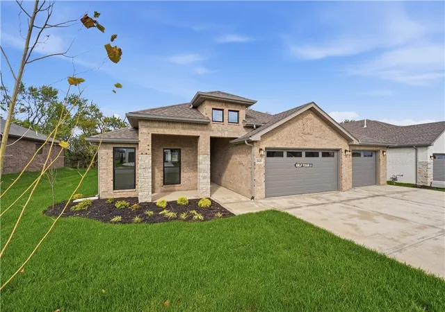 Photo 1 of Single family home for sale at 18420 W 195th Street, Spring Hill, KS 66083 | MLS# 2647720 | Listing updated on 2026-10-22