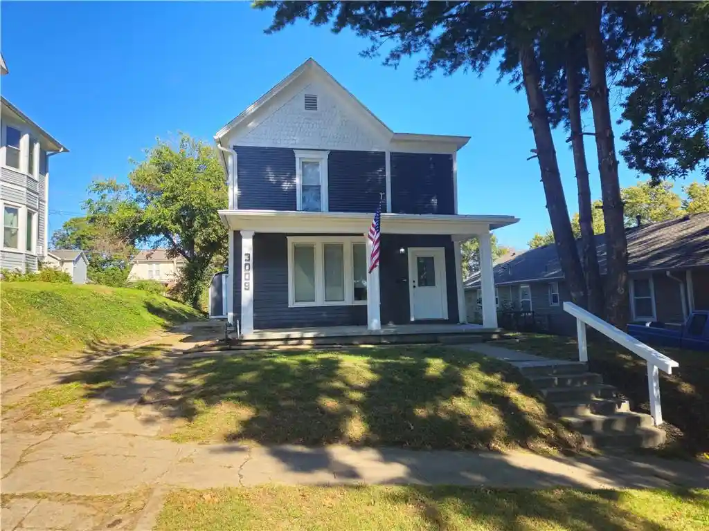 Single family home for sale at 3009 Penn St, Saint Joseph, MO 64507 | MLS# 2647726