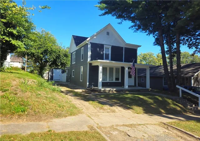 Photo 2 of Single family home for sale at 3009 Penn St, Saint Joseph, MO 64507 | MLS# 2647726 | Listing updated on 2026-10-21