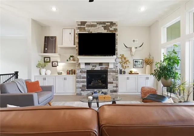Photo 3 of Single family home for sale at 2850 W Wabash St, Olathe, KS 66061 | MLS# 2647727 | Listing updated on 2026-10-22